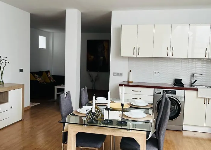 Yudelmys Confort * Las Palmas